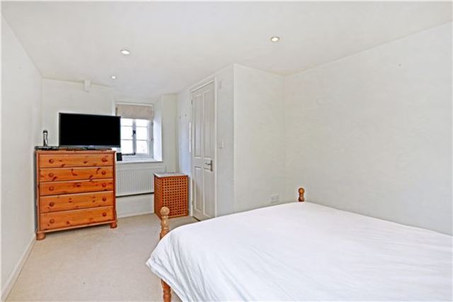 Image of 3 bedroom Terraced house for sale in Tormarton Road Marshfield Chippenham SN14 at 1 Tormarton Road Marshfield Wiltshire, SN14 8NN