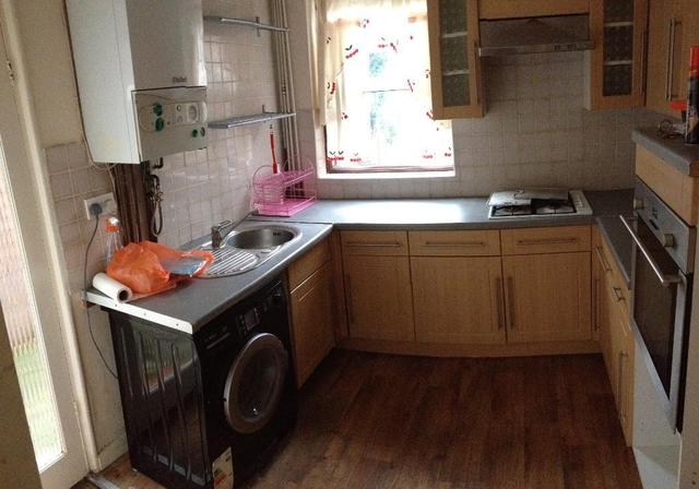  Image of 3 bedroom Terraced house to rent in Marten Road London E17 at London  London, E17 4NN