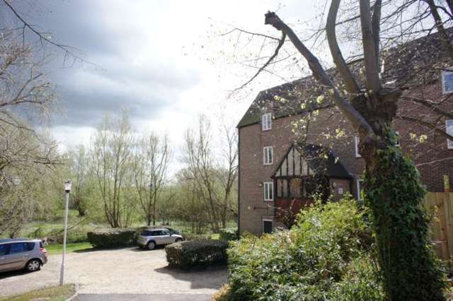  Image of 1 bedroom Apartment to rent in Water Eaton Road Oxford OX2 at Meadow View  Water Eaton Rd, OX2 7QS