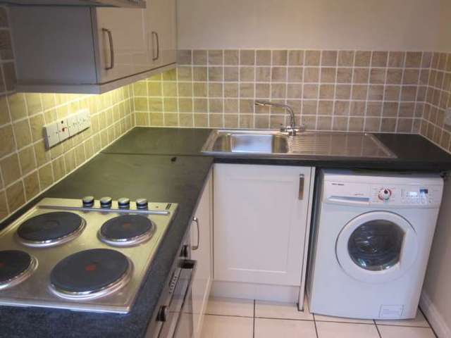  Image of 1 bedroom Apartment to rent in Water Eaton Road Oxford OX2 at Meadow View  Water Eaton Rd, OX2 7QS