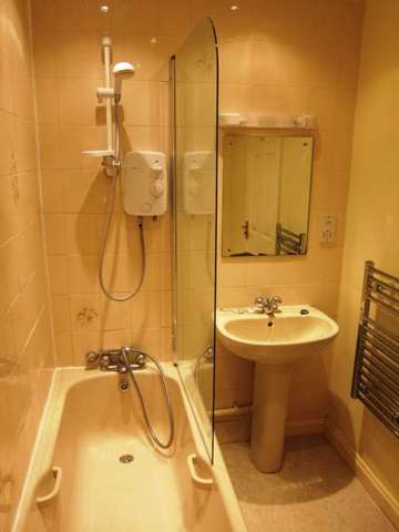  Image of 1 bedroom Apartment to rent in Water Eaton Road Oxford OX2 at Meadow View  Water Eaton Rd, OX2 7QS