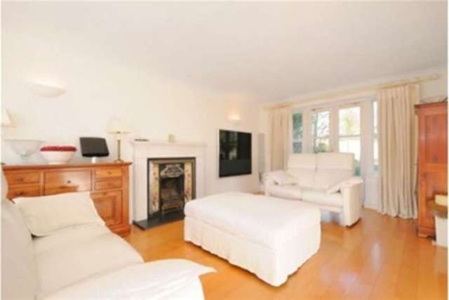  Image of 4 bedroom Detached house to rent in Meadowside Tilehurst Reading RG31 at Reading, RG31 5QE