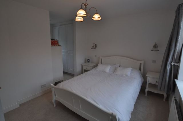  Image of 4 bedroom Semi-Detached house to rent in Middle Gordon Road Camberley GU15 at Middle Gordon Road  Camberley, GU15 2HT