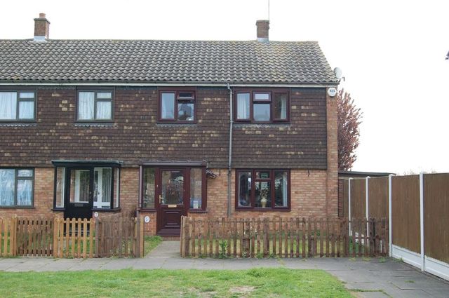  Image of 3 bedroom Terraced house for sale in Milford Road Grays RM16 at Milford Road  Grays, RM16 2QL