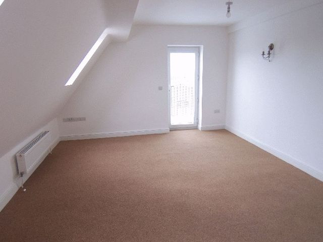  Image of 1 bedroom Flat to rent in Millstream Square Sleaford NG34 at Millstream Square  Sleaford, NG34 7ZL