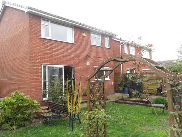  Image of 3 bedroom Detached house to rent in Fleetwood Drive Banks Southport PR9 at Fleetwood Crescent Banks Southport, PR9 8HE