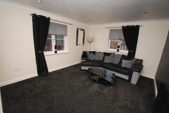  Image of 2 bedroom Flat to rent in Moorcroft Court Ossett WF5 at Moorcroft Court Church Street Ossett, WF5 9EY