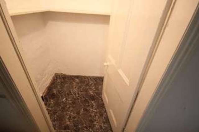  Image of 1 bedroom Flat to rent in St. Johns Terrace Hyde Park Leeds LS3 at Moorland Hall, St Johns Terrace Hyde Park Leeds, LS3 1DY
