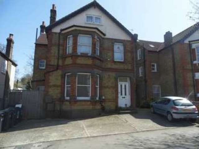  Image of 1 bedroom Flat for sale in Moreton Road South Croydon CR2 at Moreton Road  SOUTH CROYDON, CR2 7DN