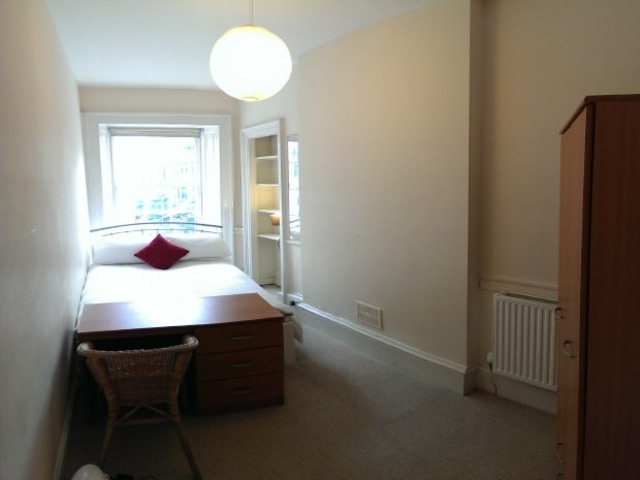  Image of 5 bedroom Flat to rent in Morrison Street Edinburgh EH3 at Edinburgh, EH3 8BJ