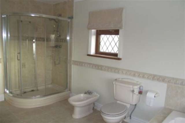  Image of 3 bedroom Terraced house to rent in Moss Lane Leyland PR25 at Leyland, PR25 4XA