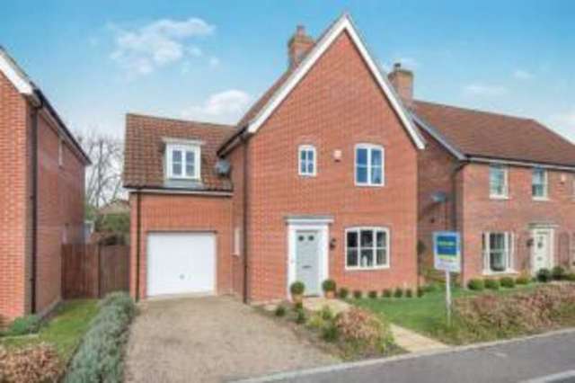  Image of 3 bedroom Detached house for sale in Cornfield Road Mulbarton Norwich NR14 at Mulbarton Norwich Mulbarton, NR14 8GQ