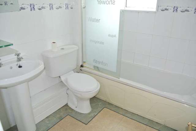  Image of 3 bedroom Flat to rent in Napier Avenue Blackpool FY4 at Napier Avenue  Blackpool, FY4 1PB