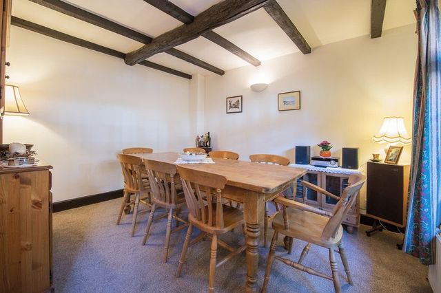  Image of 2 bedroom Semi-Detached house for sale in Nelson Terrace Aylesbury HP20 at 8 Nelson Terrace Aylesbury, HP20 2JN