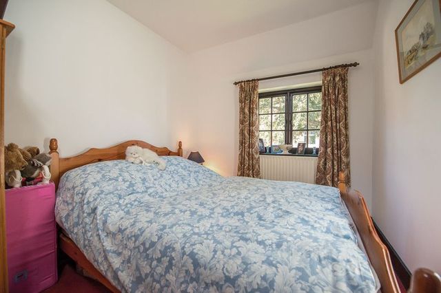  Image of 2 bedroom Semi-Detached house for sale in Nelson Terrace Aylesbury HP20 at 8 Nelson Terrace Aylesbury, HP20 2JN