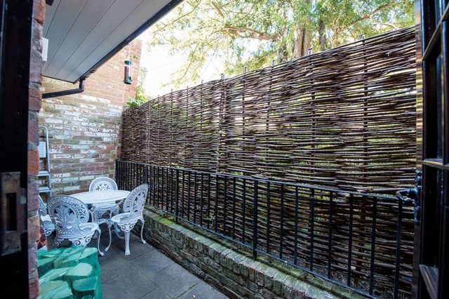  Image of 2 bedroom Semi-Detached house for sale in Nelson Terrace Aylesbury HP20 at 8 Nelson Terrace Aylesbury, HP20 2JN