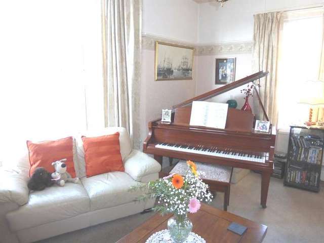  Image of 4 bedroom End of Terrace for sale in New Road Porthcawl CF36 at Porthcawl  Porthcawl, CF36 5BH