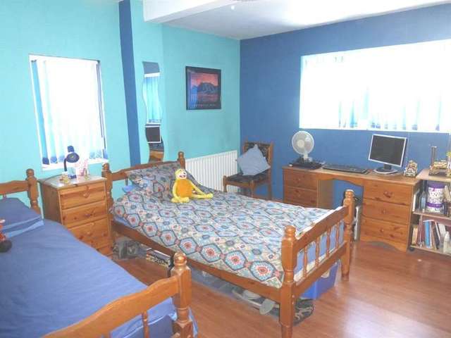  Image of 4 bedroom End of Terrace for sale in New Road Porthcawl CF36 at Porthcawl  Porthcawl, CF36 5BH