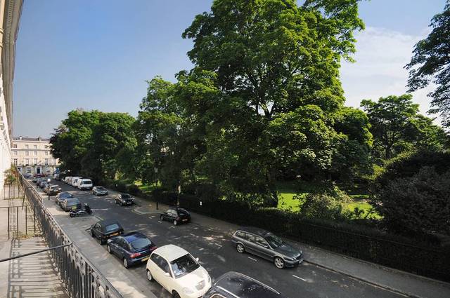  Image of 1 bedroom Flat to rent in Norland Square London W11 at Norland Square  London, W11 4PZ