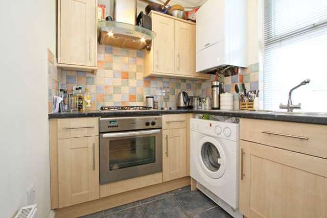  Image of 1 bedroom Flat to rent in Northcote Road London SW11 at Northcote Road Clapham London, SW11 1NG
