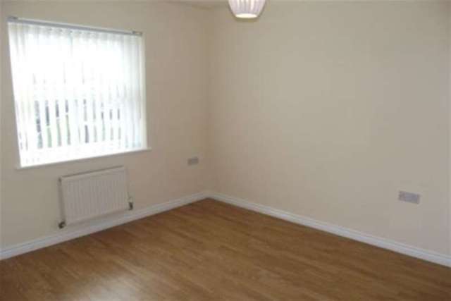  Image of 3 bedroom Detached house to rent in Dunnock Road Corby NN18 at Corby, NN18 8EN