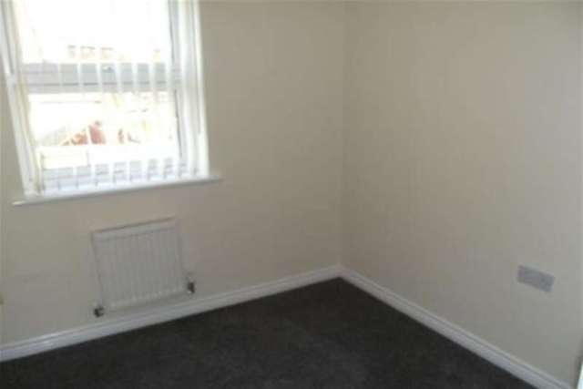  Image of 3 bedroom Detached house to rent in Dunnock Road Corby NN18 at Corby, NN18 8EN