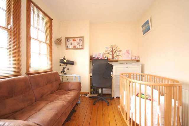  Image of 2 bedroom Cottage to rent in Okeburn Road London SW17 at Okeburn Road Tooting London, SW17 8NW