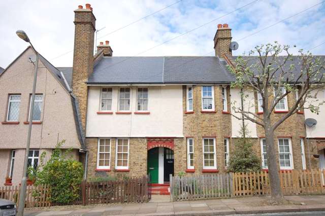  Image of 2 bedroom Cottage to rent in Okeburn Road London SW17 at Okeburn Road Tooting London, SW17 8NW