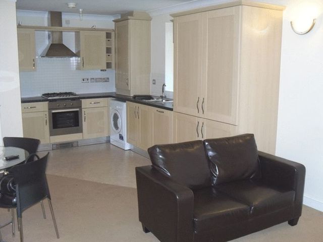  Image of 2 bedroom Flat to rent in Orchard Court Bury BL9 at Orchard Court  Bury, BL9 9JS