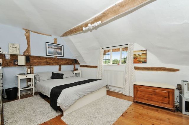  Image of 4 bedroom Detached house for sale in Paper Mill Lane South Moreton Didcot OX11 at Paper Mill Lane  South Moreton, OX11 9AH