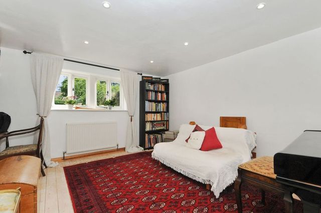  Image of 4 bedroom Detached house for sale in Paper Mill Lane South Moreton Didcot OX11 at Paper Mill Lane  South Moreton, OX11 9AH