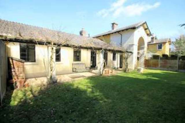  Image of 2 bedroom Bungalow for sale in Park Drive Trentham Stoke-on-Trent ST4 at Park Drive  Stoke-On-Trent, ST4 8AB