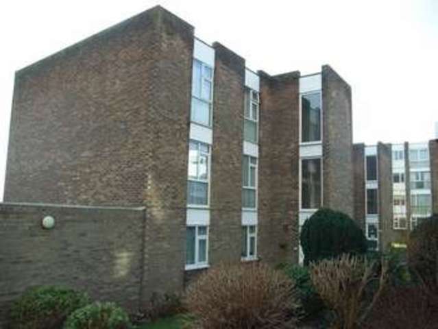  Image of 2 bedroom Flat to rent in Park Road Barry CF62 at Park Road  Barry, CF62 6NT