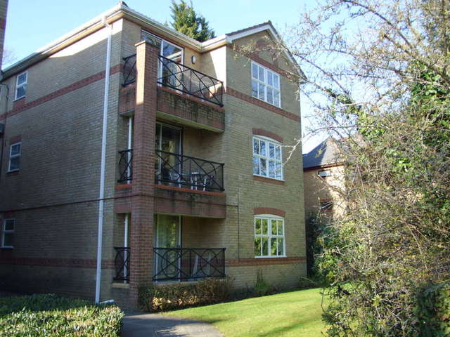  Image of 2 bedroom Detached house to rent in Northlands Road Southampton SO15 at Northlands Road  Southampton, SO15 2NN