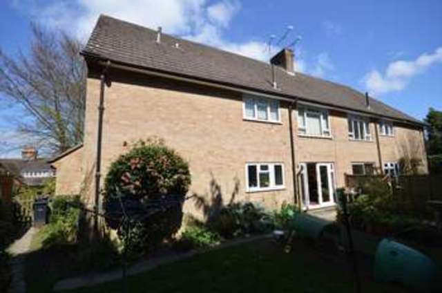  Image of 2 bedroom Bungalow for sale in Petworth Road Haslemere GU27 at Petworth Road  Haslemere, GU27 2JA