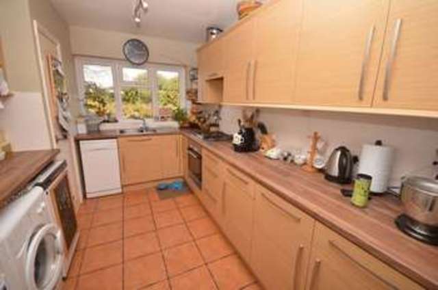  Image of 2 bedroom Bungalow for sale in Petworth Road Haslemere GU27 at Petworth Road  Haslemere, GU27 2JA