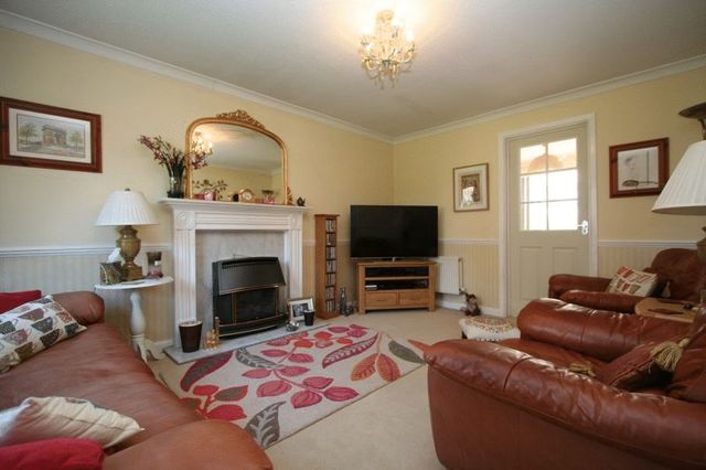  Image of 5 bedroom Detached house for sale in Picton Road Rhoose Barry CF62 at Picton Road  Rhoose, CF62 3HU
