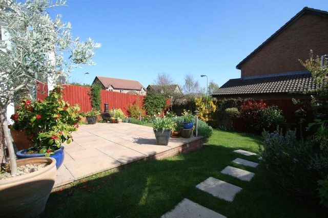  Image of 5 bedroom Detached house for sale in Picton Road Rhoose Barry CF62 at Picton Road  Rhoose, CF62 3HU