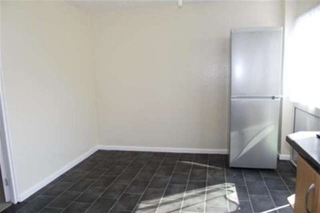  Image of 3 bedroom Detached house to rent in Avon Way Portishead Bristol BS20 at Bristol, BS20 6NA