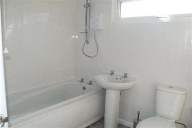  Image of 3 bedroom Detached house to rent in Avon Way Portishead Bristol BS20 at Bristol, BS20 6NA