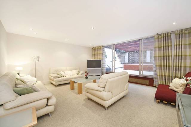  Image of 2 bedroom Flat to rent in Portobello Road London W11 at Portobello Road  London, W11 3DB