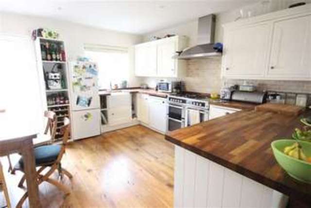 kitchen Image of 4 bedroom Property for sale in Priory Close Denham Uxbridge UB9 at Priory Close Denham Denham, UB9 5AT Image of kitchen