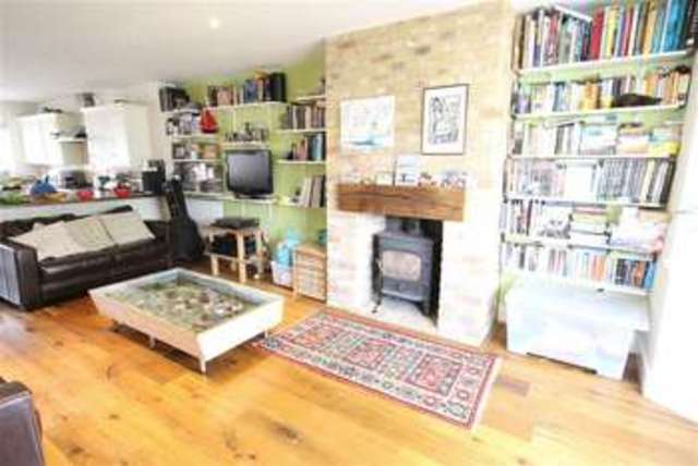  Image of 4 bedroom Property for sale in Priory Close Denham Uxbridge UB9 at Priory Close Denham Denham, UB9 5AT