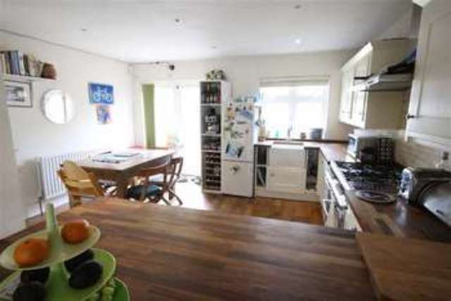 Image of 4 bedroom Property for sale in Priory Close Denham Uxbridge UB9 at Priory Close Denham Denham, UB9 5AT