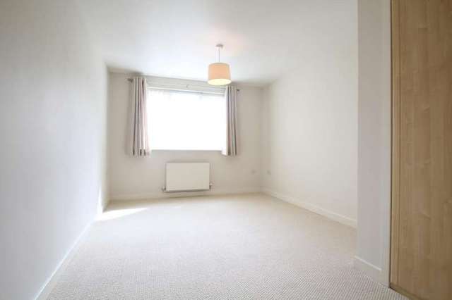  Image of 2 bedroom Flat to rent in Haling Park Road South Croydon CR2 at Prospectus Place 7 Haling Park Road South Croydon, CR2 6NX