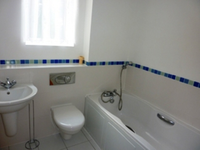  Image of 2 bedroom Flat to rent in Providence Park Southampton SO16 at Holly Hill Southampton Southampton, SO16 7QN