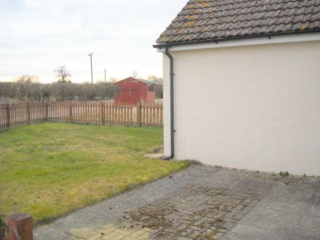  Image of 3 bedroom Detached house to rent in Puttenham Tring HP23 at Potash Farm Bungalows Puttenham Tring, HP23 4PP