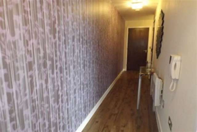  Image of 2 bedroom Flat to rent in Bute Crescent Cardiff CF10 at Cardiff, CF10 5BX