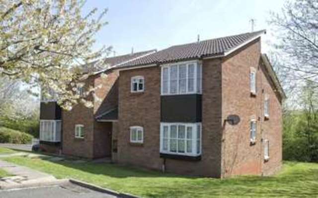  Image of 1 bedroom Flat for sale in Ragees Road Kingswinford DY6 at Ragees Road  Kingswinford, DY6 8NQ