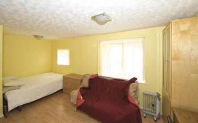  Image of 1 bedroom Flat for sale in Ragees Road Kingswinford DY6 at Ragees Road  Kingswinford, DY6 8NQ